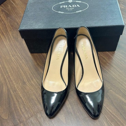 Prada patent pumps black size - prada,